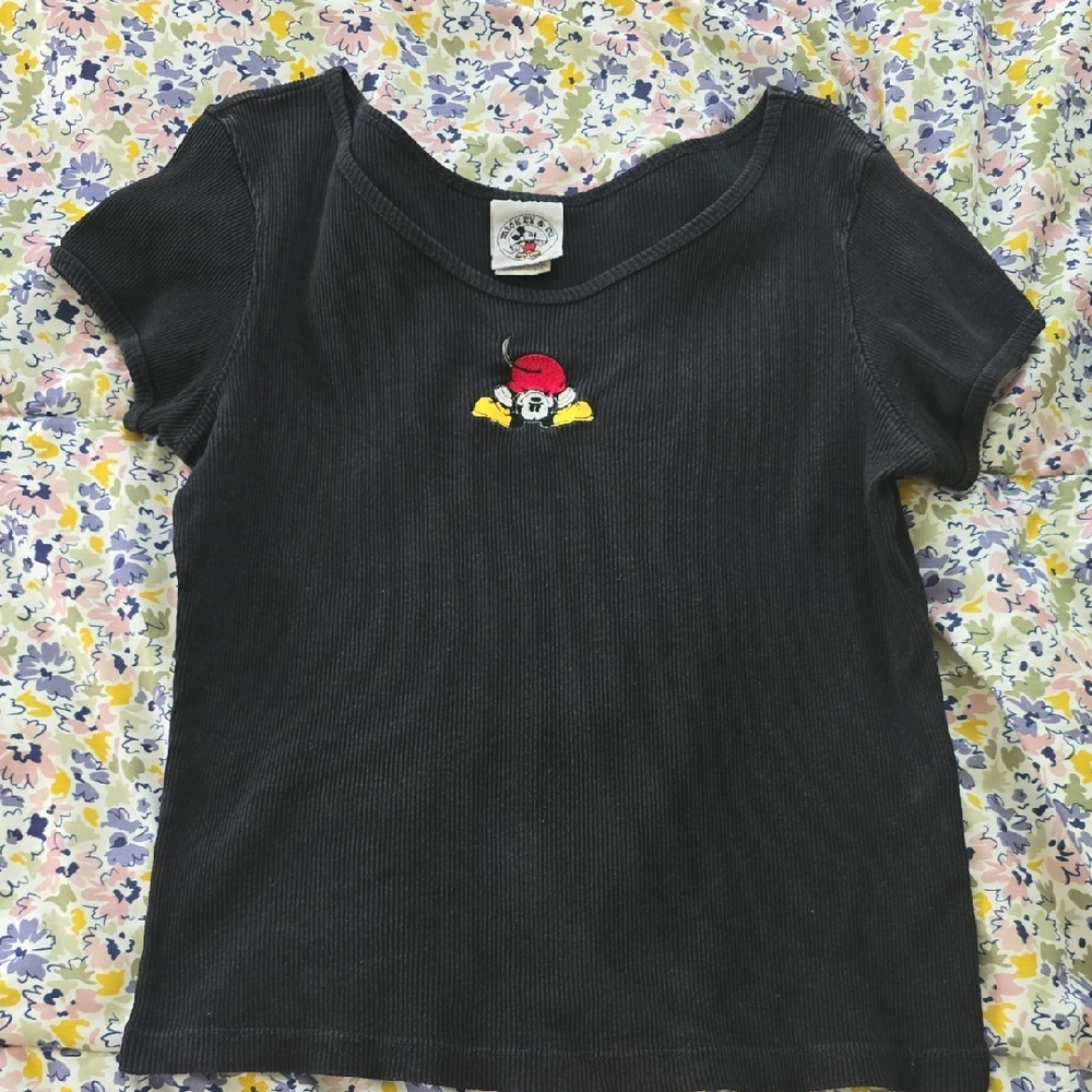 Black Vintage Mickey/Disney Shirt